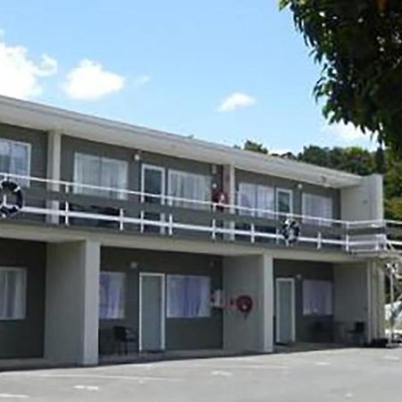 פאנגאריי Marina Court Motel & Apartments מראה חיצוני תמונה