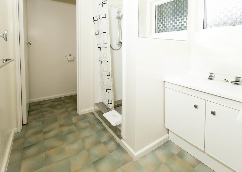 פאנגאריי Marina Court Motel & Apartments חדר תמונה