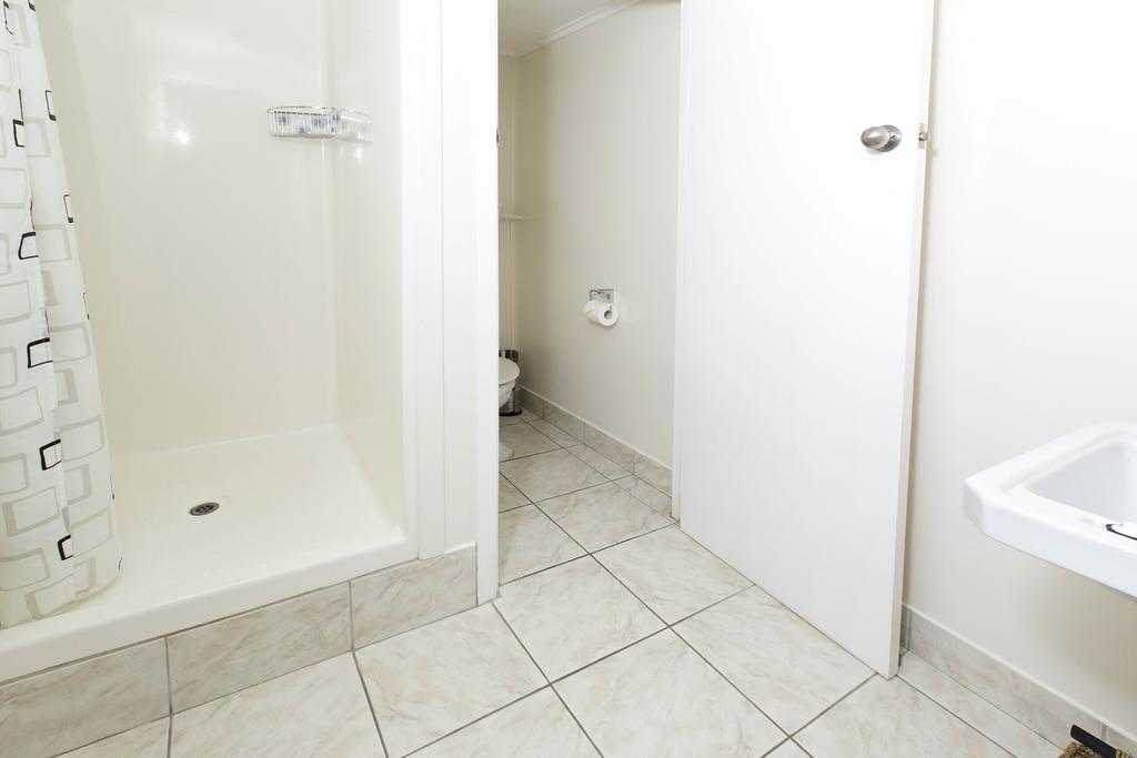 פאנגאריי Marina Court Motel & Apartments חדר תמונה