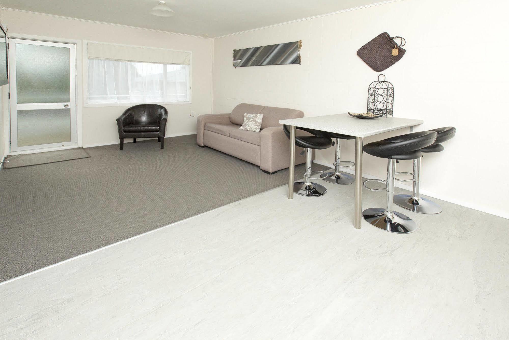 פאנגאריי Marina Court Motel & Apartments מראה חיצוני תמונה