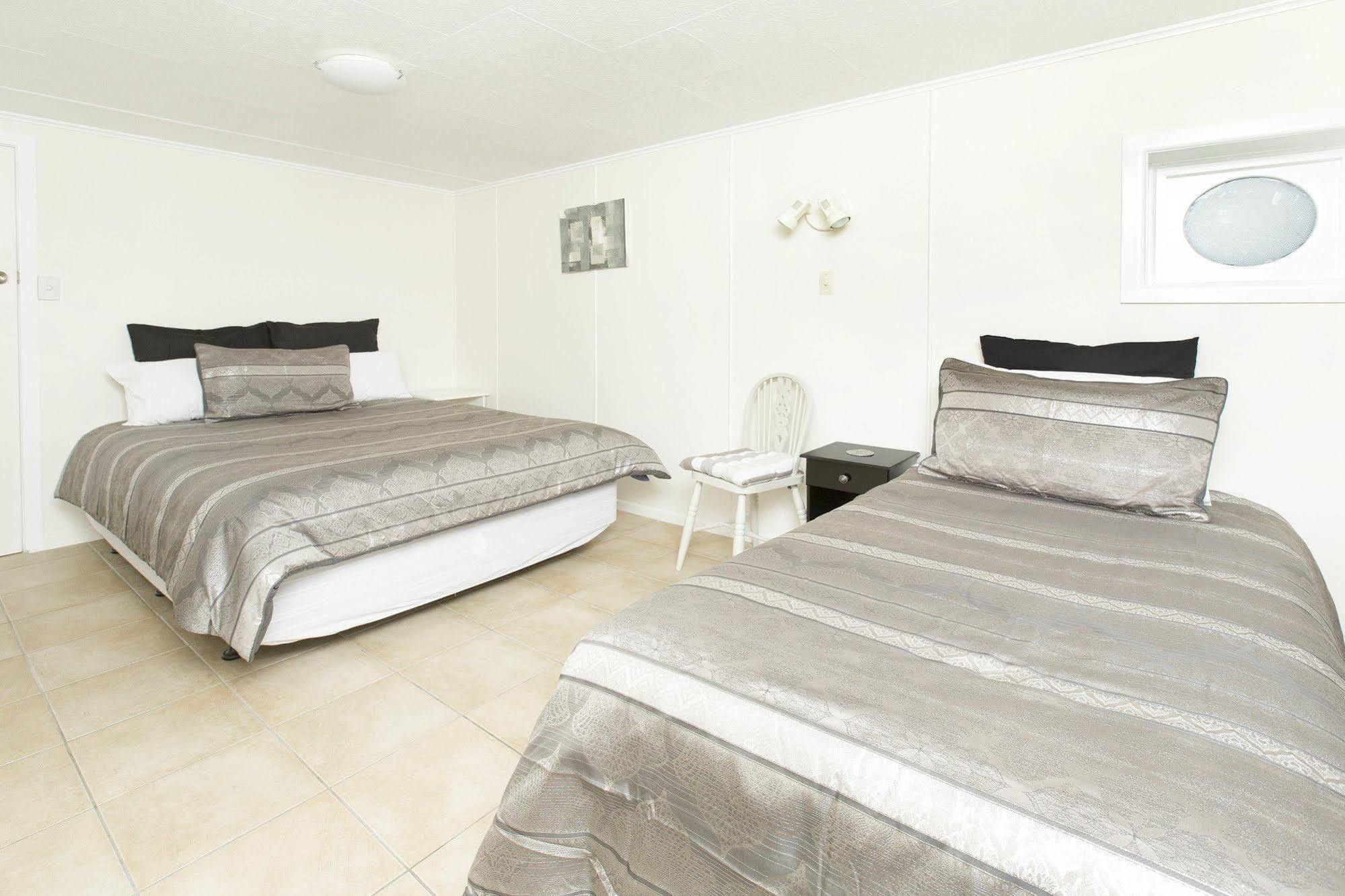 פאנגאריי Marina Court Motel & Apartments מראה חיצוני תמונה