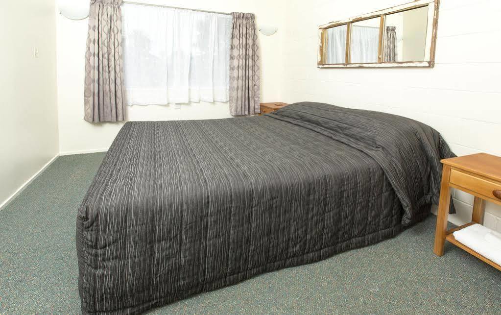 פאנגאריי Marina Court Motel & Apartments מראה חיצוני תמונה